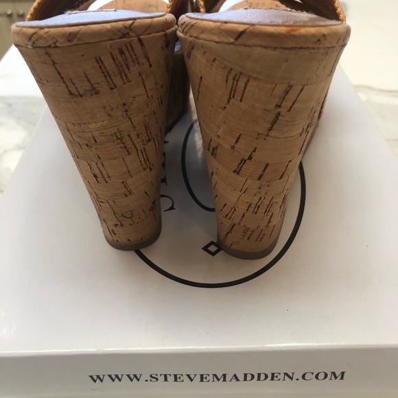 STEVE MADDEN MULTI COLORED STRETCHY WEDGE SANDALS W/BOX SZ-10 SUPER CUTE!! 🥰🥰 - Picture 3 of 5